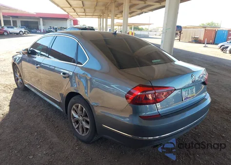 2017 Volkswagen Passat 1.8T S из США, поврежденный, VIN 1VWAT7A31HC053536